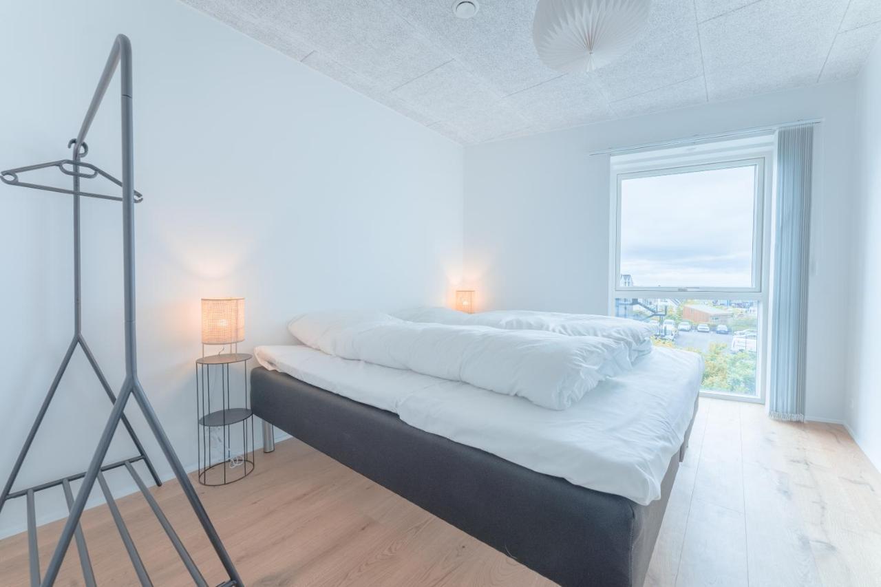 Apartament New / Stunning Sea View / Light / 3 Br Tórshavn Zewnętrze zdjęcie
